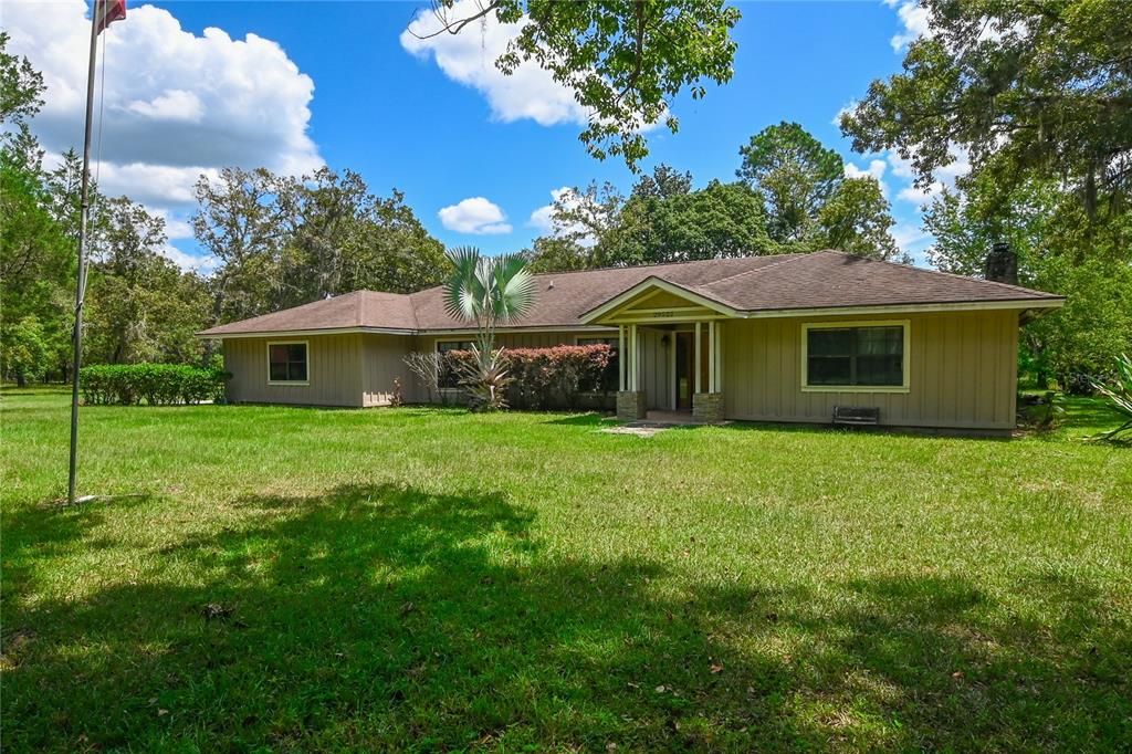 Recently Sold: $719,900 (4 beds, 3 baths, 2564 Square Feet)