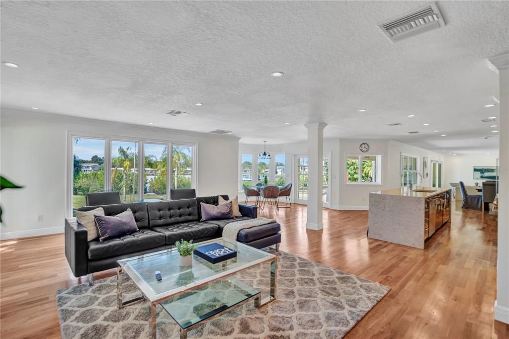 Recently Sold: $2,500,000 (4 beds, 5 baths, 5326 Square Feet)