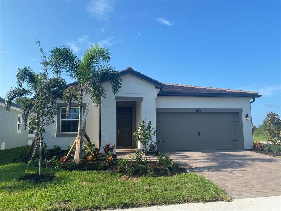 Recently Sold: $476,889 (3 beds, 2 baths, 1937 Square Feet)