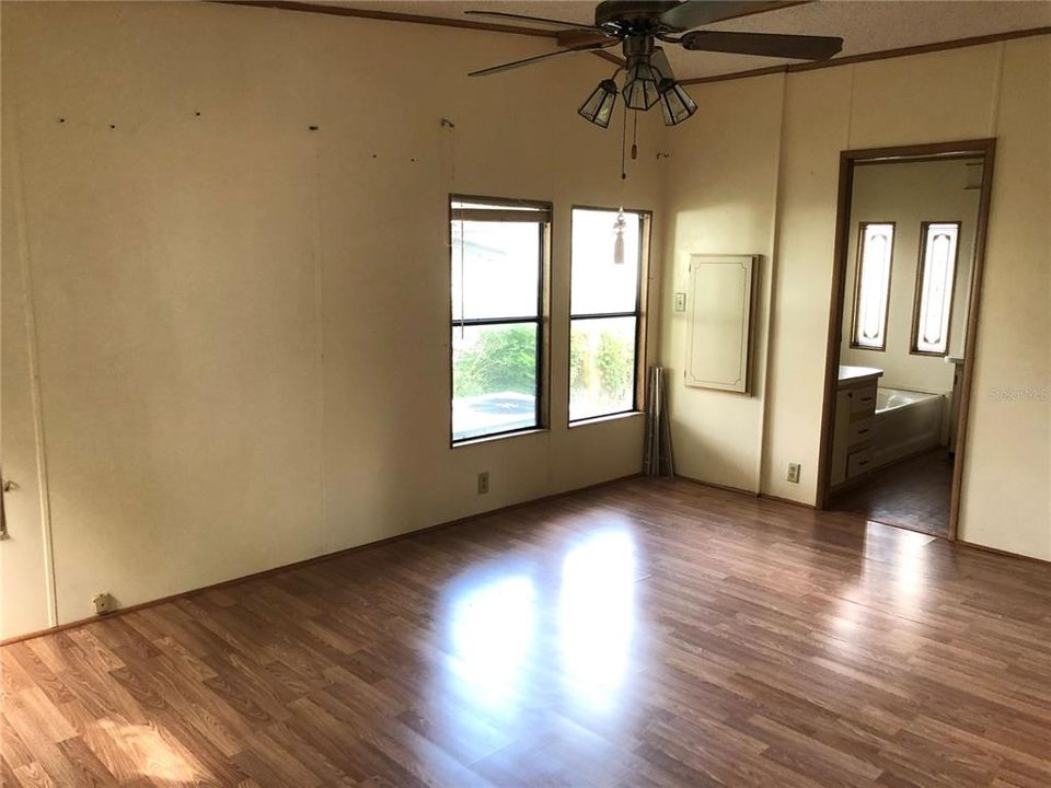 Recently Sold: $85,000 (2 beds, 2 baths, 1373 Square Feet)