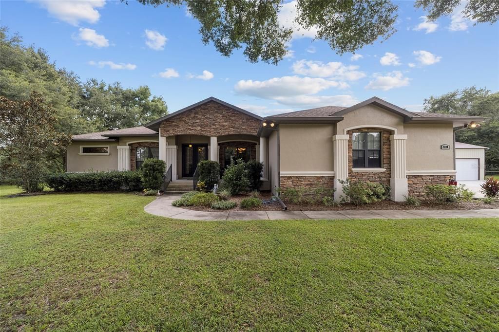 Recently Sold: $440,000 (4 beds, 2 baths, 2594 Square Feet)