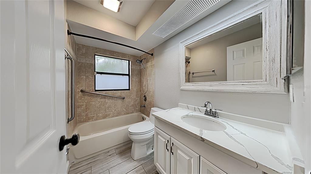 最近售出: $394,900 (3 贝兹, 2 浴室, 1364 平方英尺)