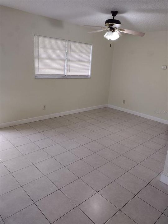 Recently Rented: $1,200 (2 beds, 1 baths, 672 Square Feet)