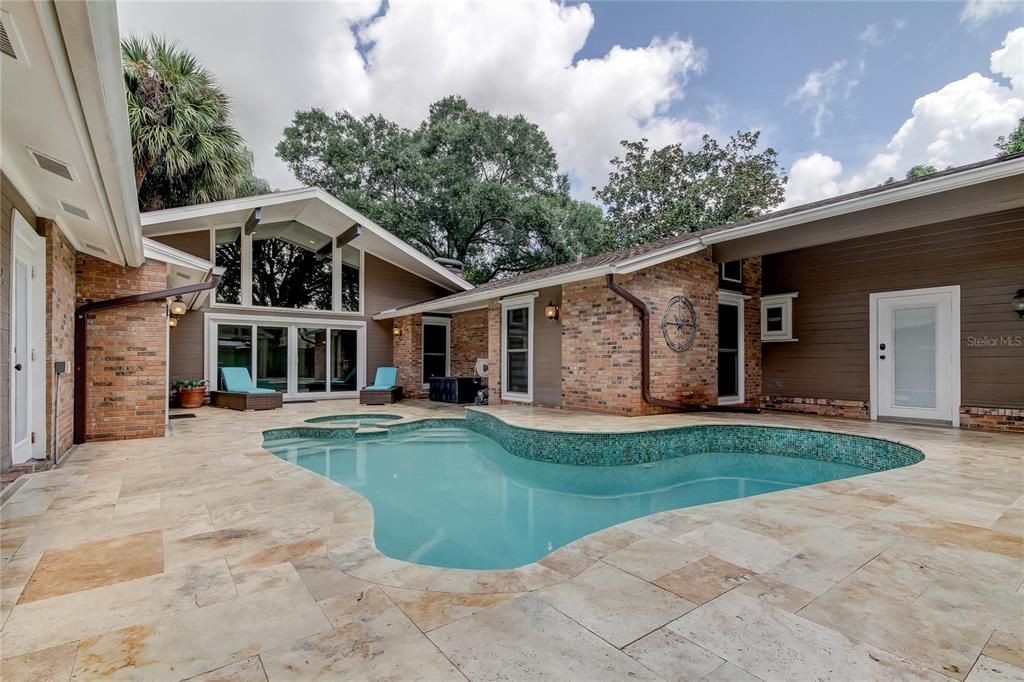 Recently Sold: $885,000 (5 beds, 4 baths, 3767 Square Feet)