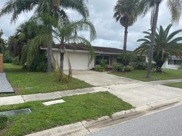 Recently Sold: $350,000 (3 beds, 2 baths, 1631 Square Feet)
