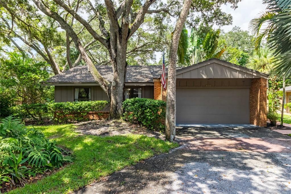 Recently Sold: $475,000 (3 beds, 2 baths, 1825 Square Feet)