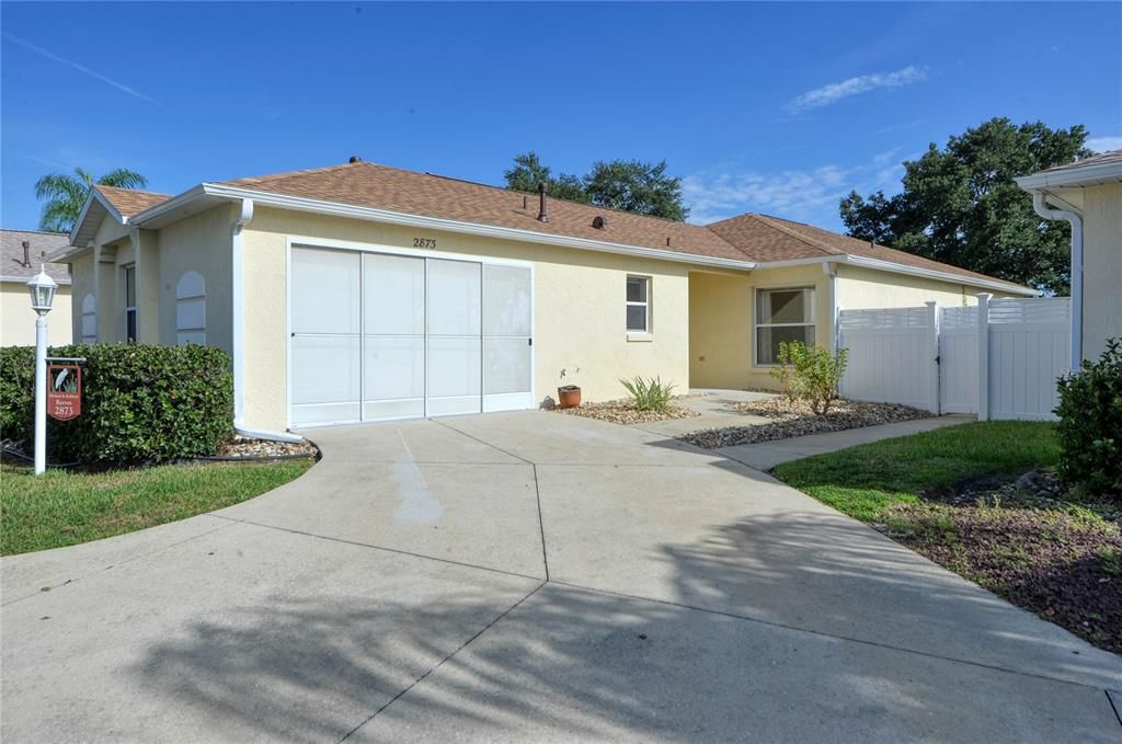 Recently Sold: $325,000 (3 beds, 2 baths, 1413 Square Feet)