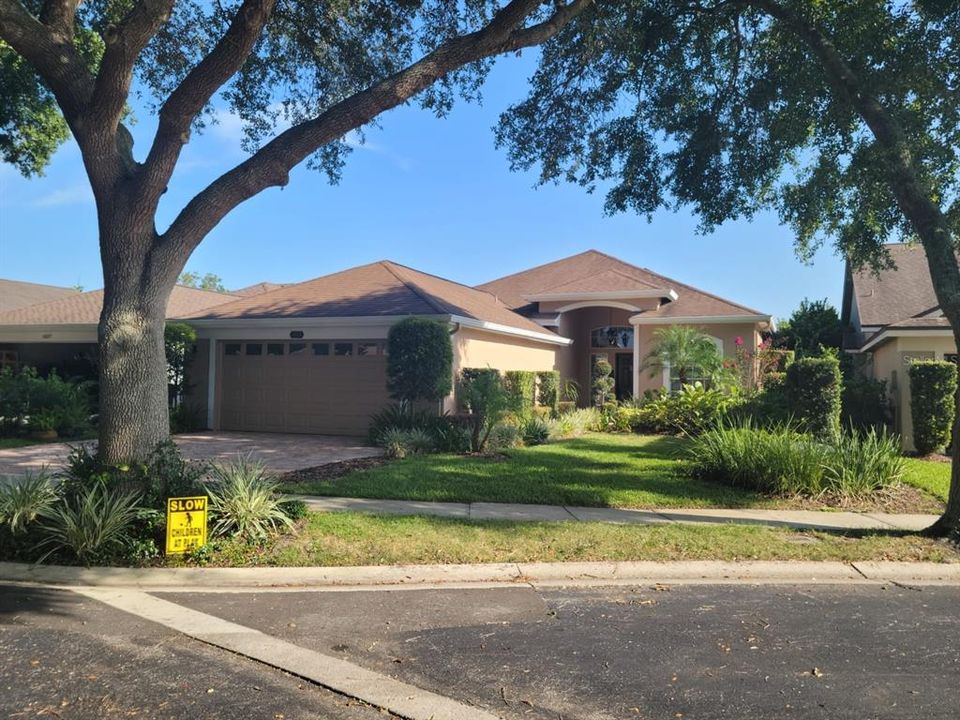 Recently Sold: $470,000 (3 beds, 3 baths, 1796 Square Feet)