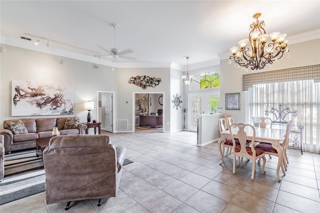 Recently Sold: $575,000 (5 beds, 3 baths, 3038 Square Feet)