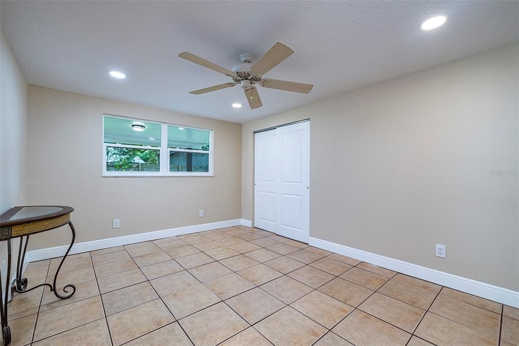 Recently Sold: $359,000 (3 beds, 2 baths, 1778 Square Feet)