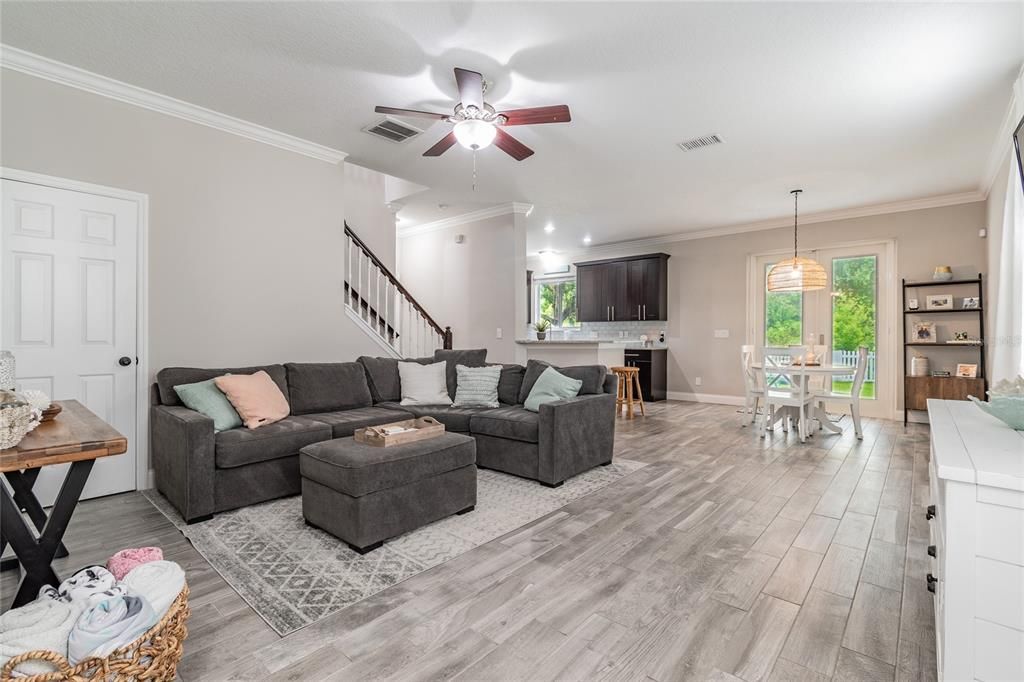 Recently Sold: $365,000 (3 beds, 2 baths, 1871 Square Feet)