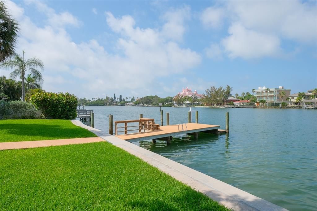 Recently Sold: $1,880,000 (4 beds, 5 baths, 3576 Square Feet)