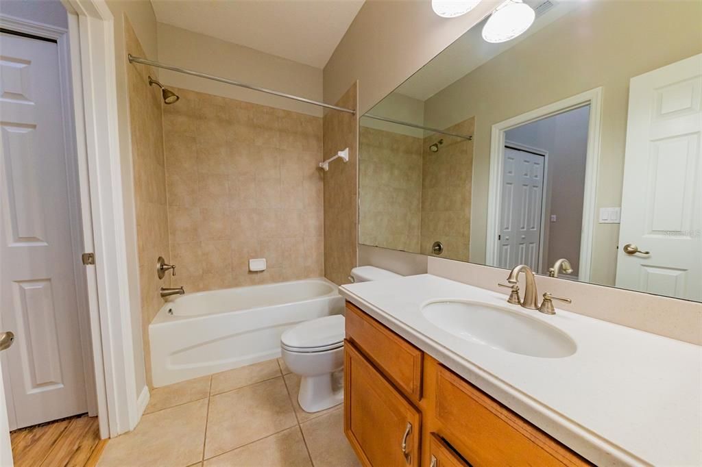 最近租的: $1,800 (3 贝兹, 2 浴室, 1419 平方英尺)