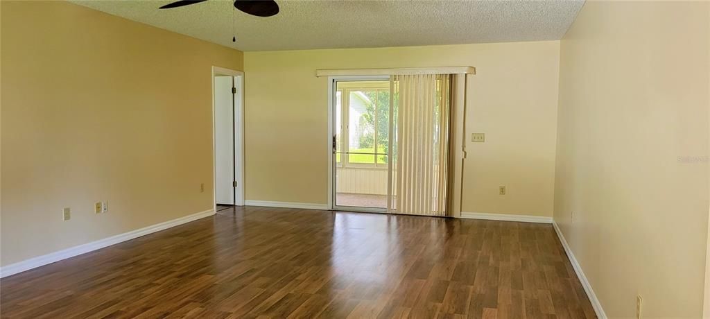 Recently Rented: $1,300 (3 beds, 2 baths, 1526 Square Feet)