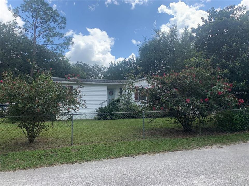 Recently Sold: $118,995 (3 beds, 2 baths, 1329 Square Feet)