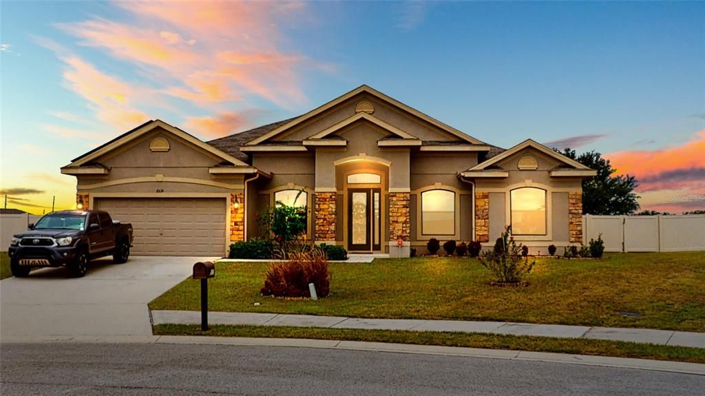 Recently Sold: $365,500 (4 beds, 3 baths, 2622 Square Feet)