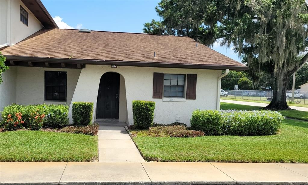 Recently Sold: $180,000 (2 beds, 2 baths, 1113 Square Feet)