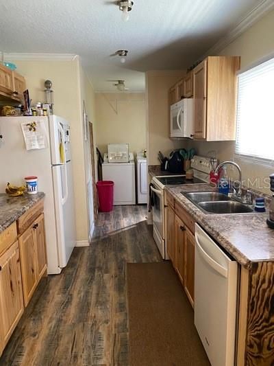 Recently Sold: $119,000 (3 beds, 2 baths, 1040 Square Feet)