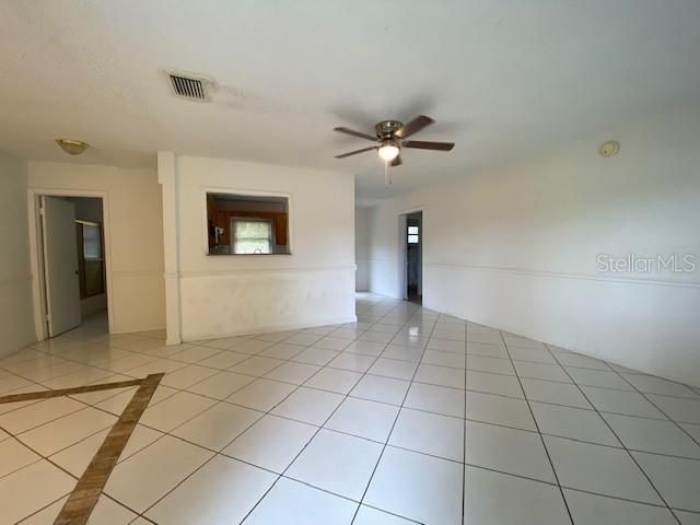 Recently Sold: $250,000 (3 beds, 1 baths, 1092 Square Feet)