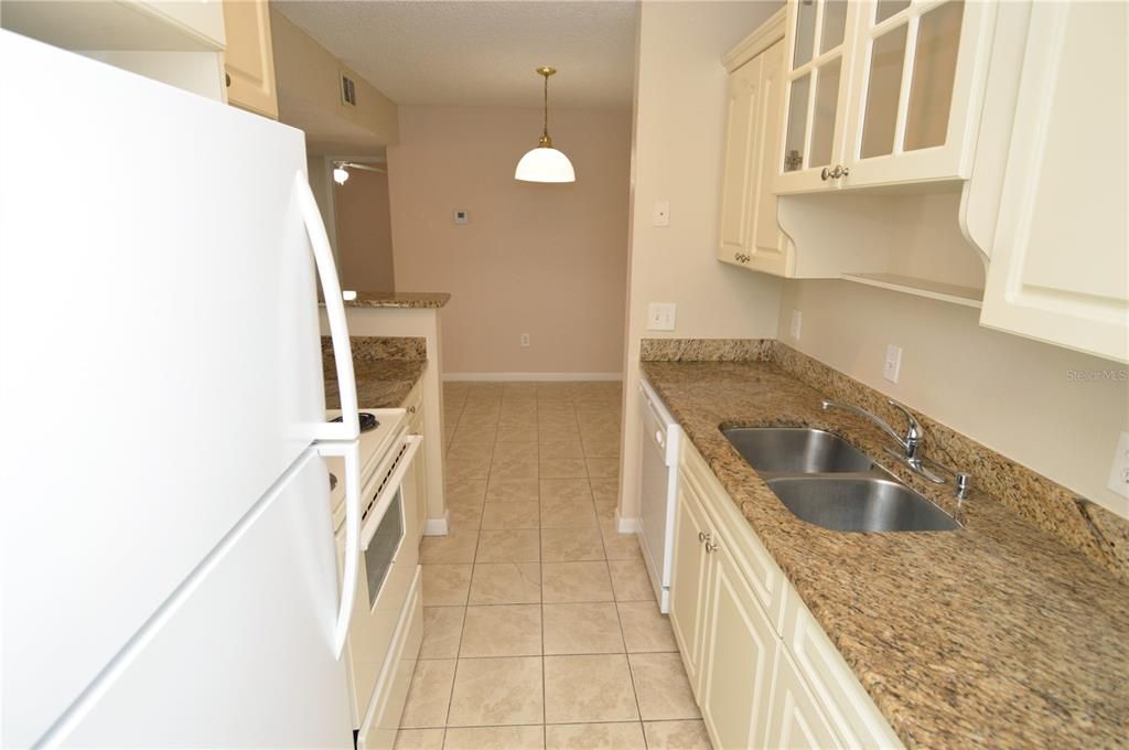 Recently Rented: $1,385 (2 beds, 2 baths, 1000 Square Feet)