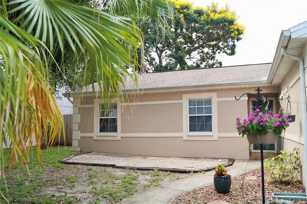 Recently Rented: $1,950 (4 beds, 3 baths, 1485 Square Feet)