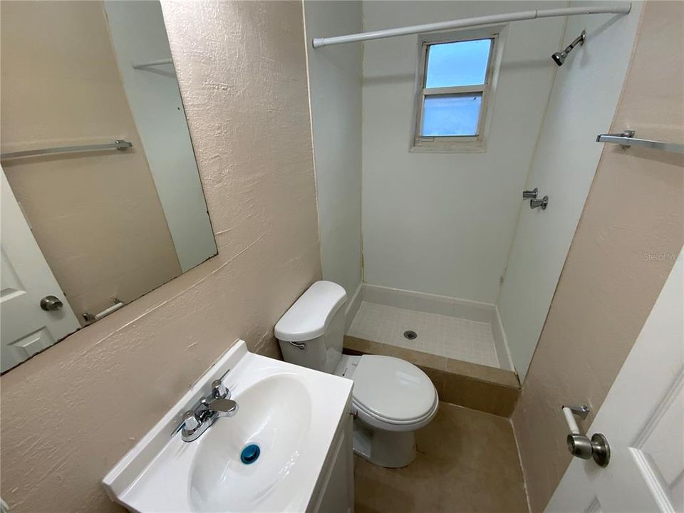 最近租的: $1,250 (2 贝兹, 1 浴室, 568 平方英尺)