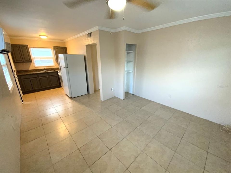 Recently Rented: $1,250 (2 beds, 1 baths, 568 Square Feet)