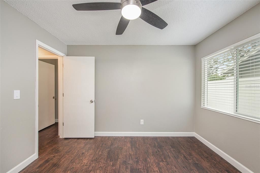 Recently Sold: $390,000 (3 beds, 2 baths, 1514 Square Feet)
