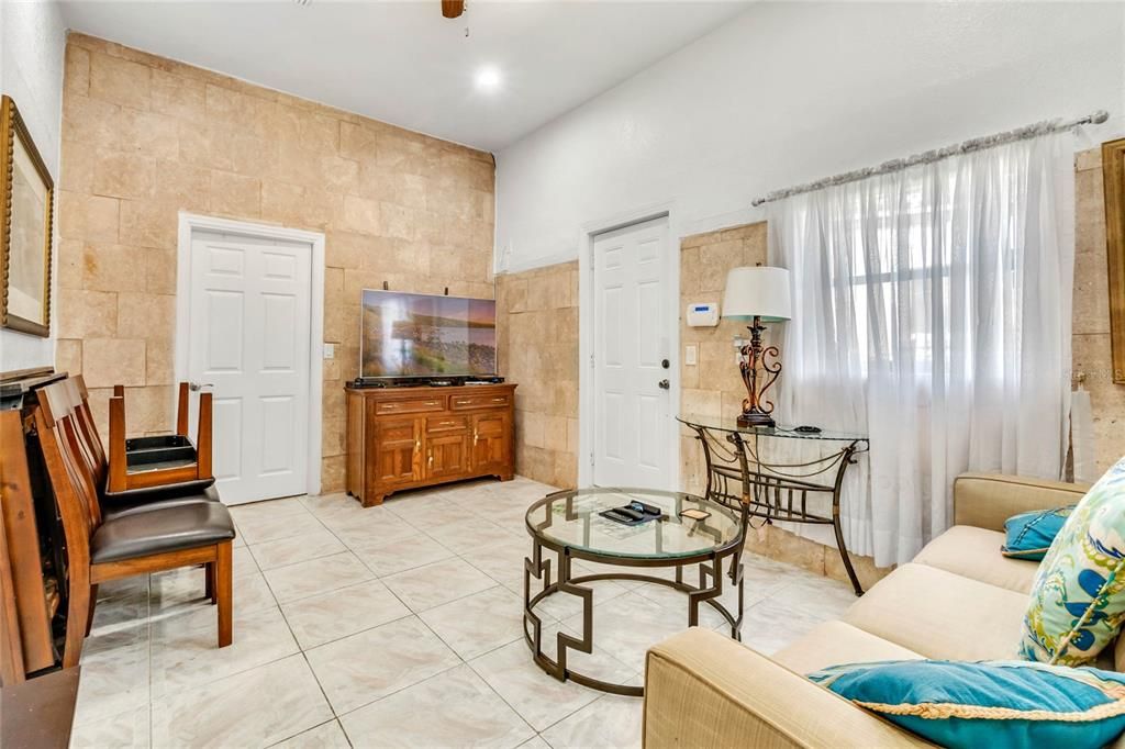 Vendido Recientemente: $369,900 (0 camas, 0 baños, 1826 Pies cuadrados)