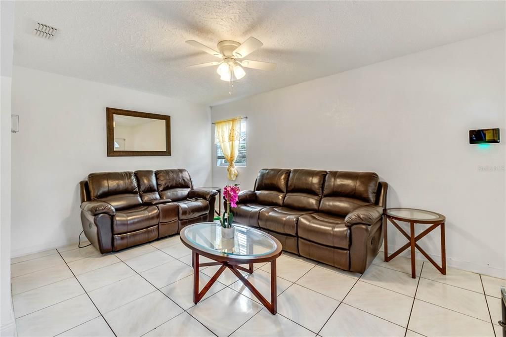 Recently Sold: $369,900 (0 beds, 0 baths, 1826 Square Feet)