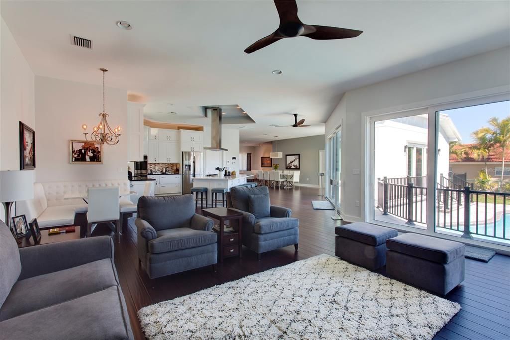Recently Sold: $1,950,000 (3 beds, 3 baths, 2906 Square Feet)