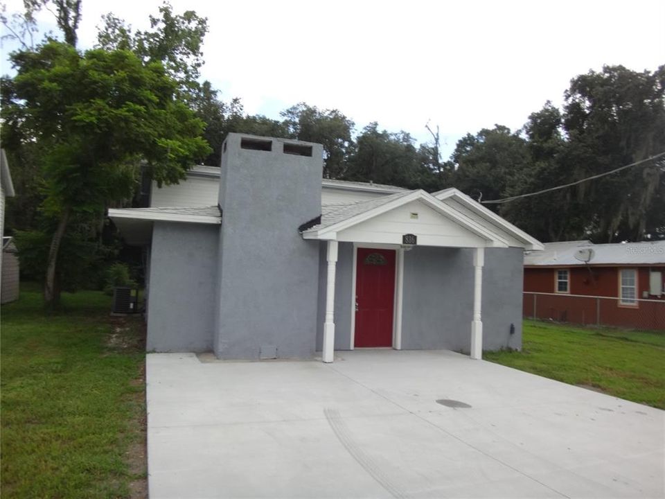 Vendido Recientemente: $200,000 (4 camas, 3 baños, 2064 Pies cuadrados)