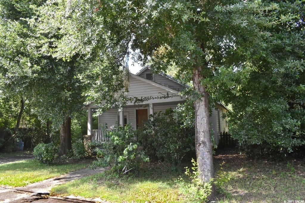 Recently Sold: $177,000 (3 beds, 2 baths, 1055 Square Feet)