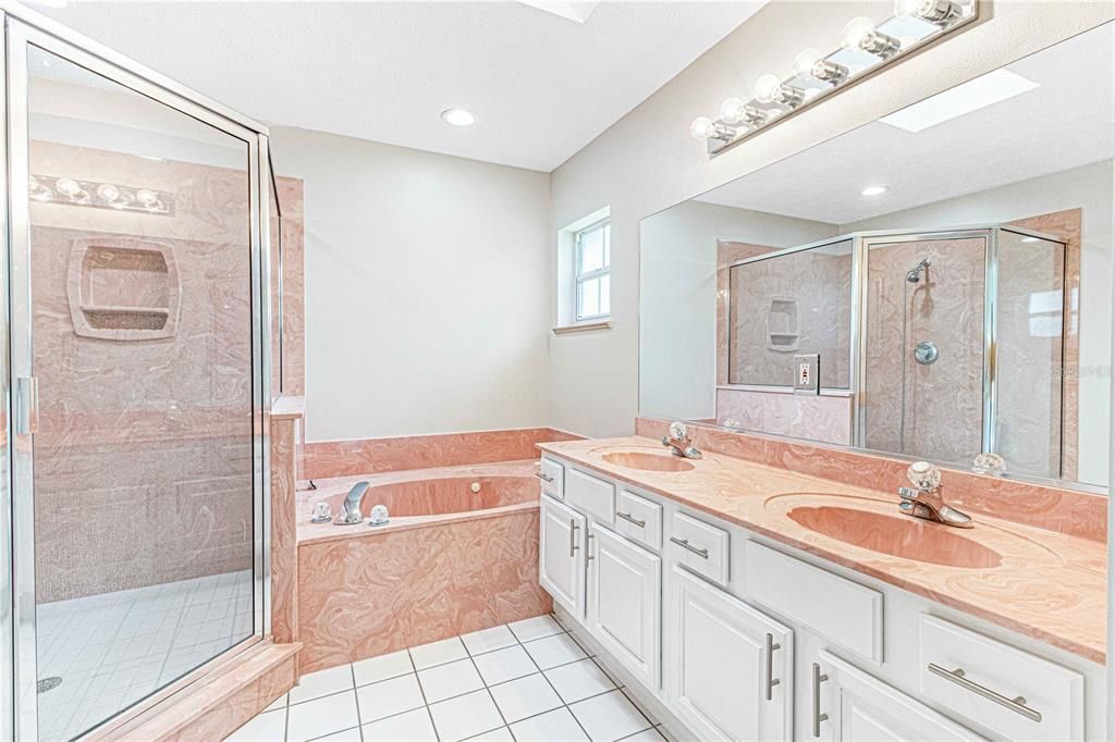 最近售出: $575,000 (3 贝兹, 2 浴室, 1671 平方英尺)