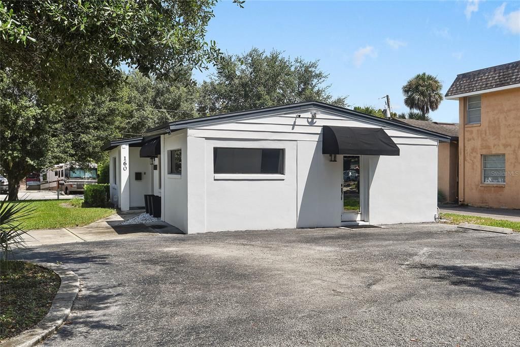 Recently Sold: $425,000 (0 beds, 0 baths, 1208 Square Feet)