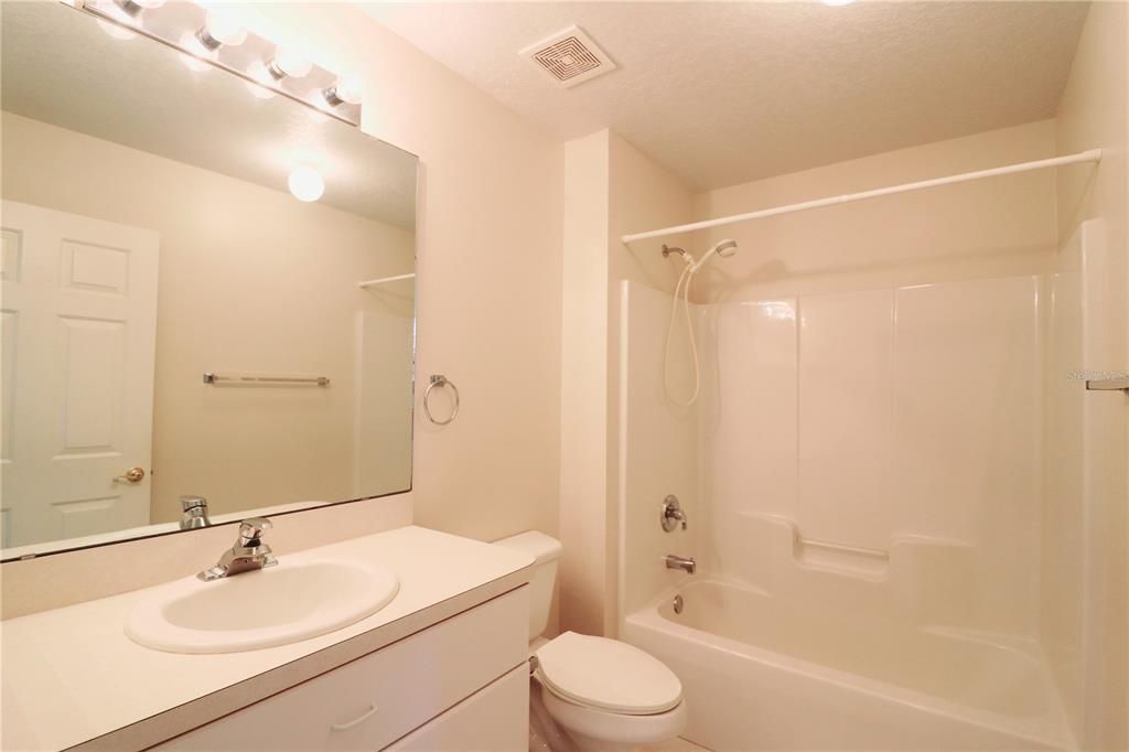 最近租的: $1,800 (3 贝兹, 2 浴室, 1425 平方英尺)