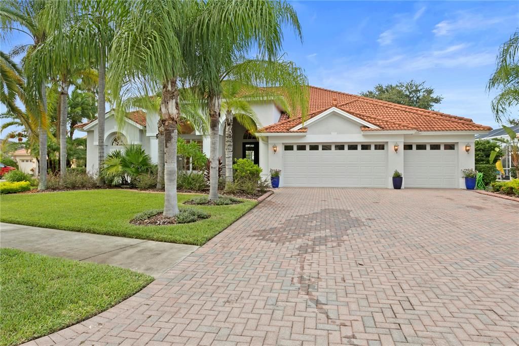 Recently Sold: $740,000 (4 beds, 3 baths, 3010 Square Feet)