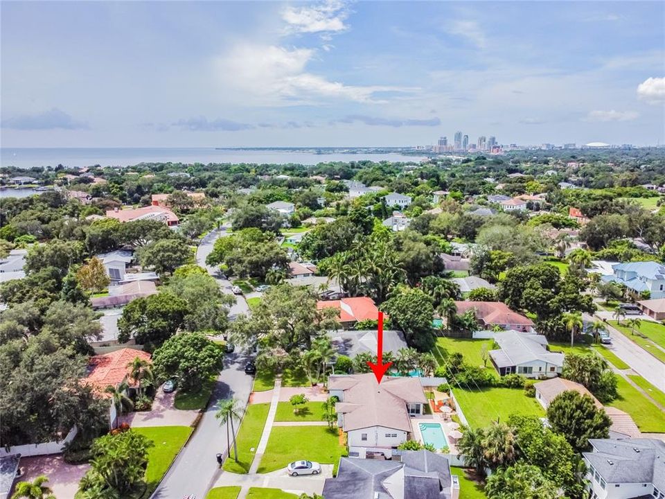 Recently Sold: $830,000 (3 beds, 3 baths, 1582 Square Feet)