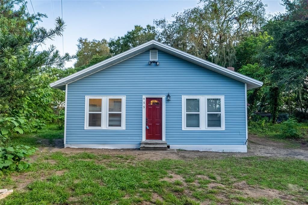 Recently Sold: $155,000 (3 beds, 1 baths, 896 Square Feet)