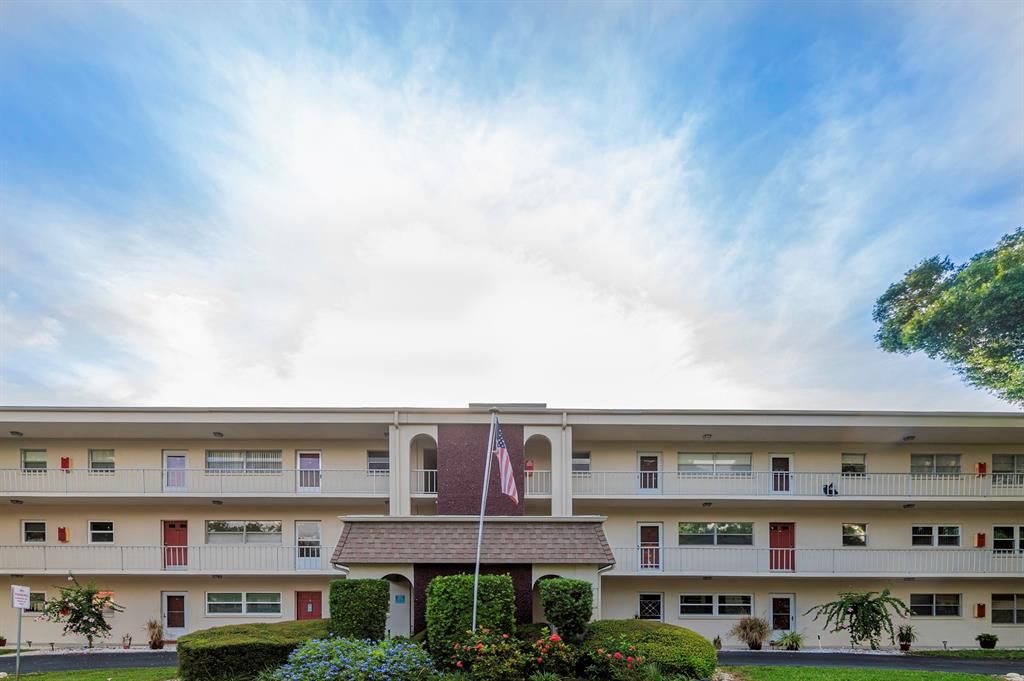 Recently Sold: $110,000 (2 beds, 2 baths, 1090 Square Feet)