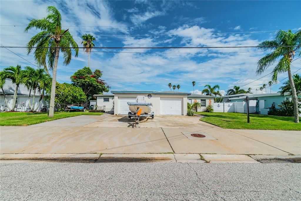 Recently Sold: $839,988 (3 beds, 2 baths, 1471 Square Feet)