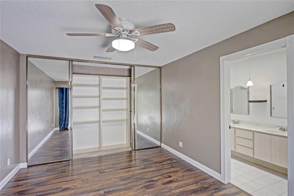 Recently Sold: $305,000 (2 beds, 2 baths, 1152 Square Feet)