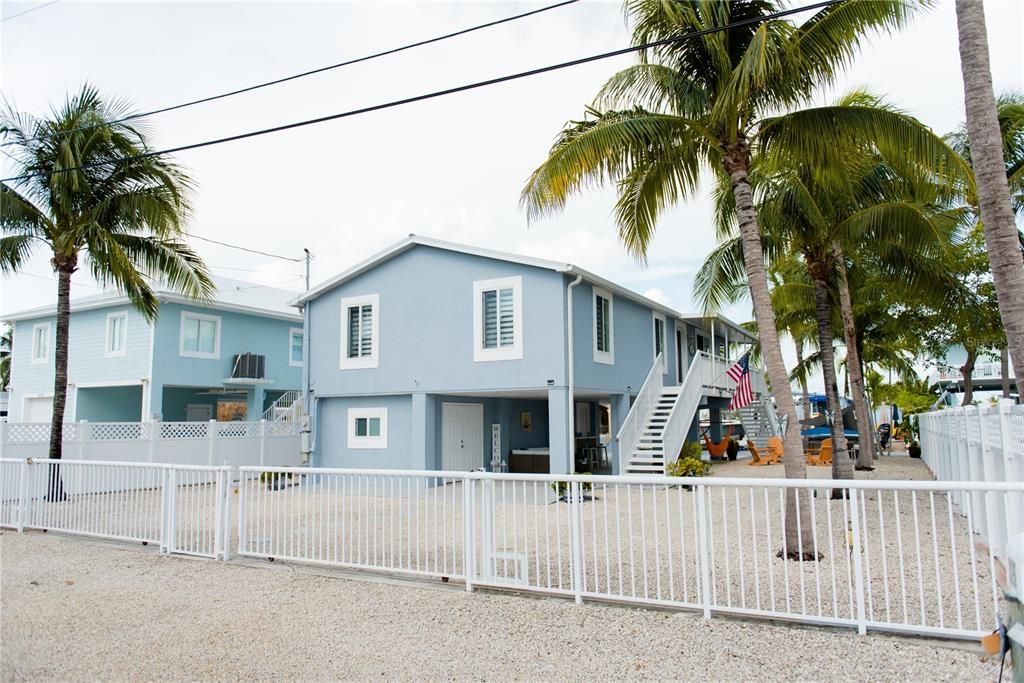 Recently Sold: $1,199,000 (3 beds, 2 baths, 1248 Square Feet)