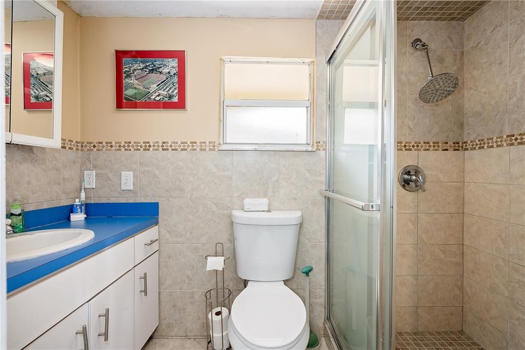 最近售出: $275,000 (3 贝兹, 2 浴室, 1080 平方英尺)