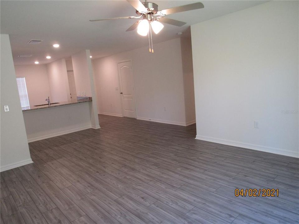 Recently Rented: $1,695 (3 beds, 2 baths, 1270 Square Feet)