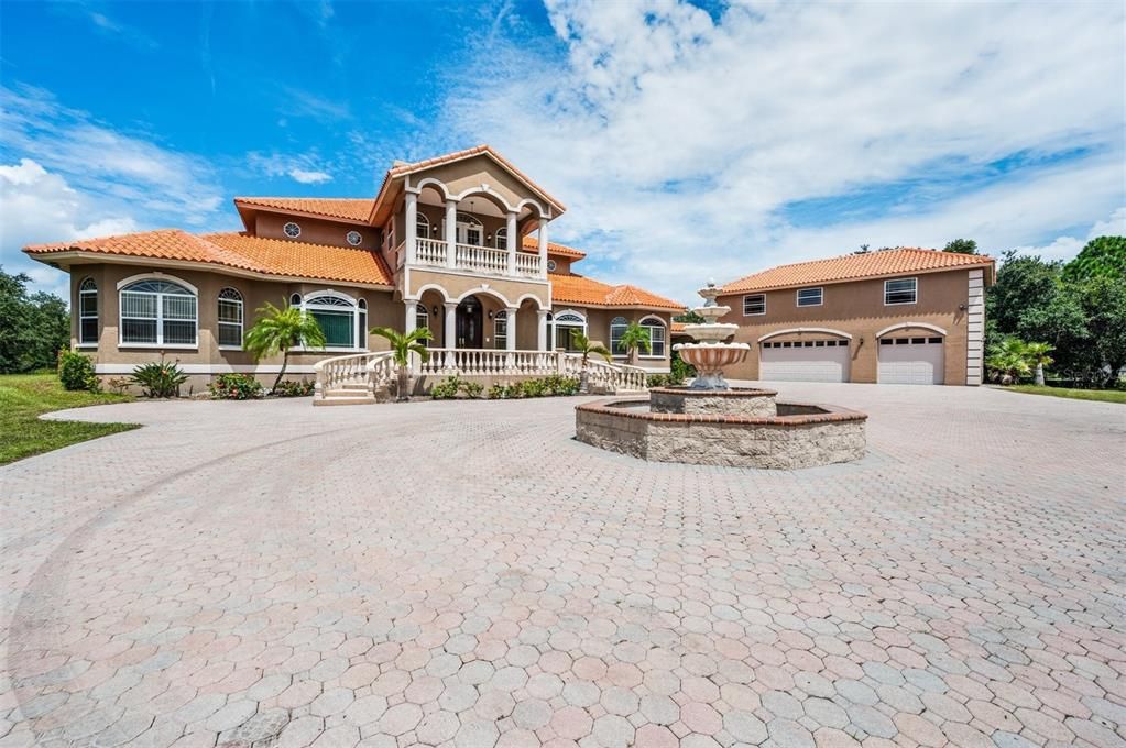 Recently Sold: $1,850,000 (5 beds, 4 baths, 5232 Square Feet)