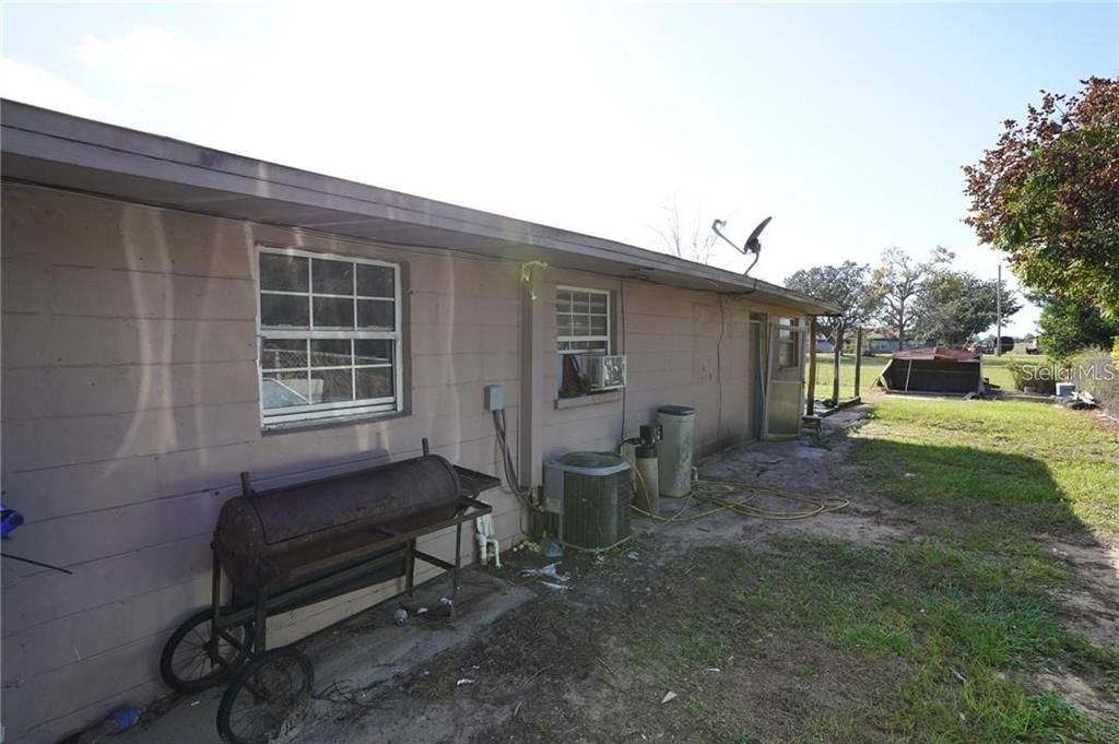 Recently Sold: $80,000 (3 beds, 2 baths, 1748 Square Feet)
