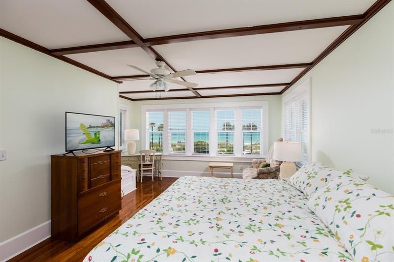 Master bedroom looking to the Gulf