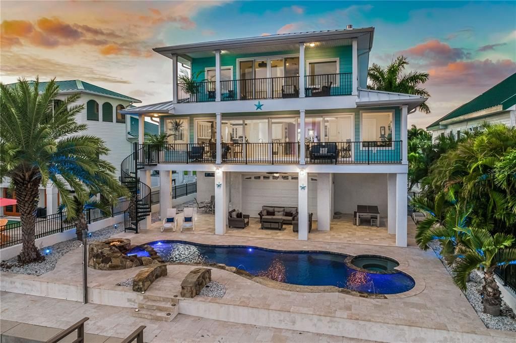 Recently Sold: $3,100,000 (3 beds, 2 baths, 4257 Square Feet)