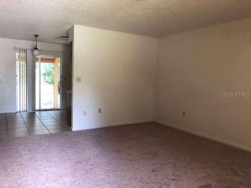 Recently Rented: $850 (2 beds, 1 baths, 800 Square Feet)